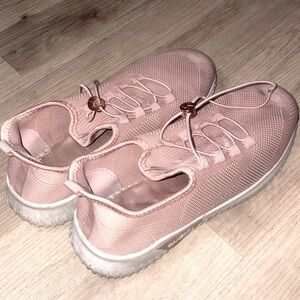 Danskin happiness pink casual slip in walking shoes size 10